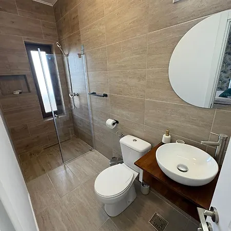 Rasarit La ゲストハウス バドゥ